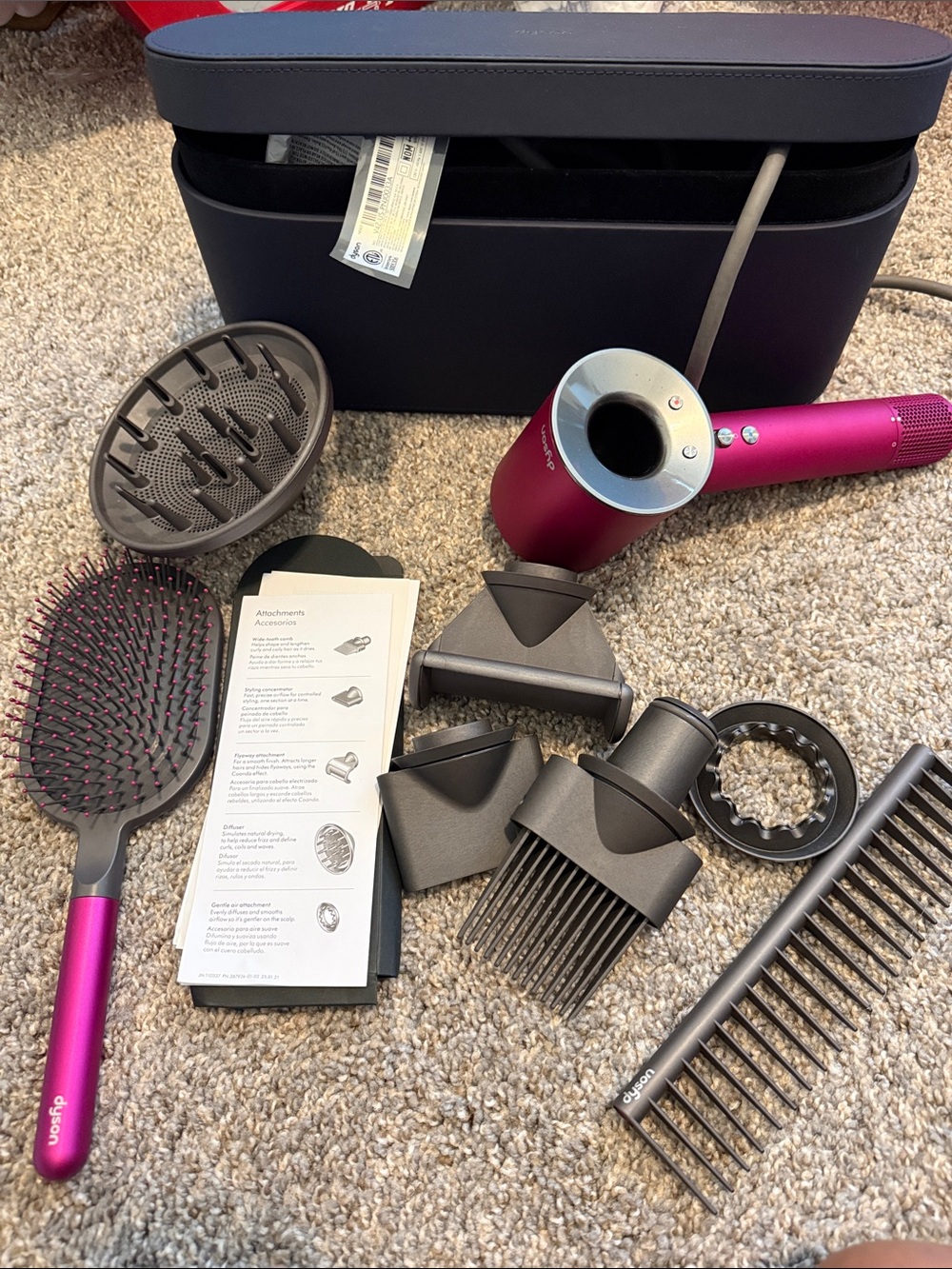 ✨GENUINE✨Dyson Supersonic Hair Dryer in Hot Pink with Navy Case and Accessories - Picture 2 of 5